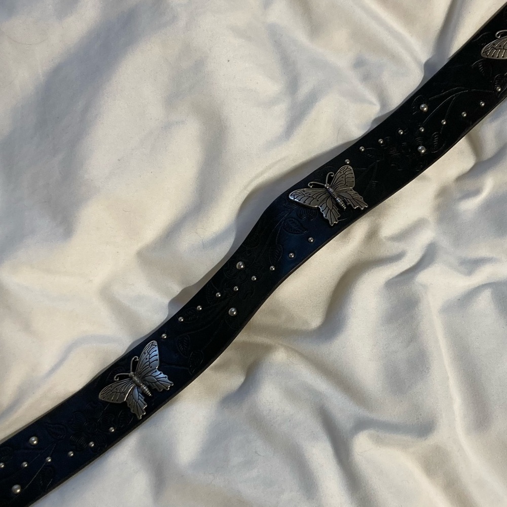 Y2K early 2000s butterfly belt